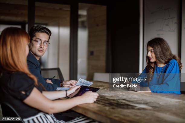 nervous on job interview - job interview nervous stock pictures, royalty-free photos & images