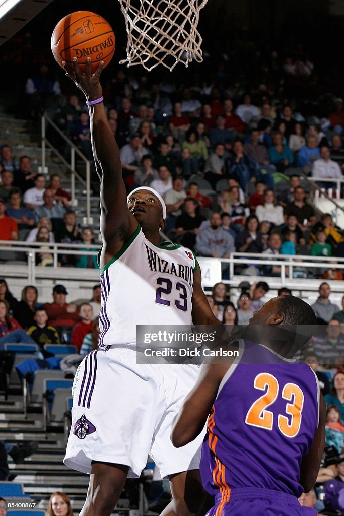 Iowa Energy v Dakota Wizards