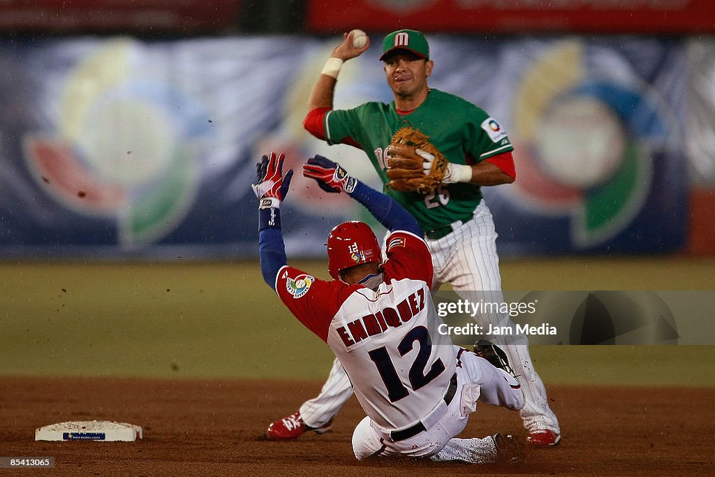 World Baseball Classic 2009 - Mexico v Cuba