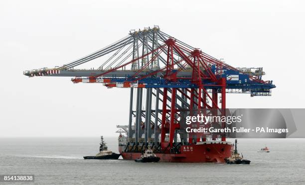 The Zhen Hua 26 ship arrives from China to deliver three quay cranes standing 138 metres high to the UK&Otilde;s new global shipping port, DP...