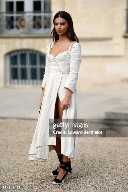 Emily Ratajkowski attends the Christian Dior show as part of the Paris Fashion Week Womenswear Spring/Summer 2018 on September 26, 2017 in Paris,...