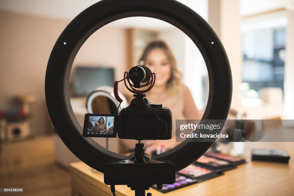Vloggerin Make-up zu tun