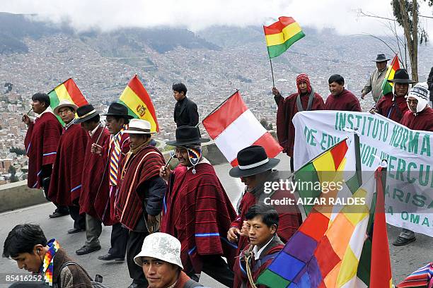 Aymara indigenous come down from El Alto to La Paz during celebrations of the native first "Grito Libertario" , in La Paz on March 13, 2009. In 1781...
