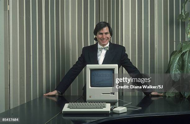 Apple Computer founder Steve Jobs with a Macintosh computer in New York City in 1984. IMAGE PREVIOUSLY A PART OF THE TIME & LIFE COLLECTION.