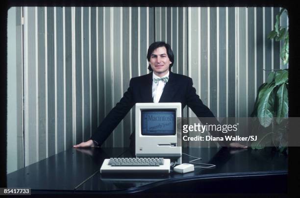 Apple Computer founder Steve Jobs with a Macintosh computer in New York City in 1984. IMAGE PREVIOUSLY A PART OF THE TIME & LIFE COLLECTION.