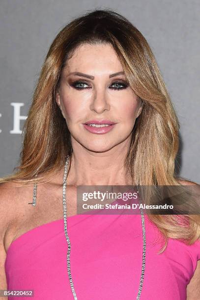 Paola Ferrari walks the red carpet of amfAR Gala Milano on September 21, 2017 in Milan, Italy.