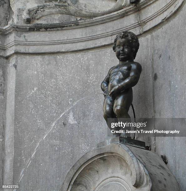 manneken pis - mannekin pis stock pictures, royalty-free photos & images