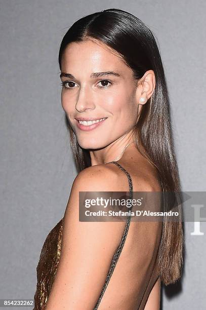 Chiara Baschetti walks the red carpet of amfAR Gala Milano on September 21, 2017 in Milan, Italy.