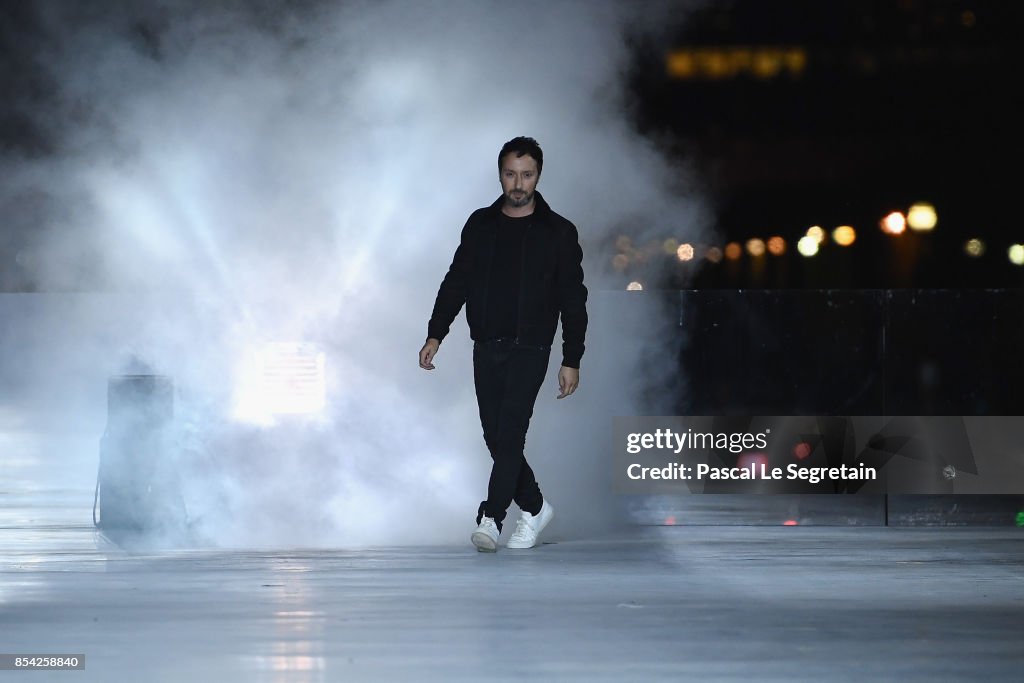 Saint Laurent : Runway -Paris Fashion Week Womenswear Spring/Summer 2018