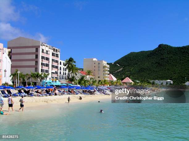 great bay beach, philipsburg, sint maarten - saint martin caribbean foto e immagini stock