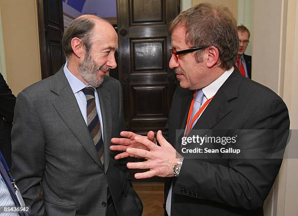 Spanish Interior Minister Alfredo Perez Rubalcaba and Italian Interior Minister Roberto Maroni attend a meeting of the G6 group of nations' interior...