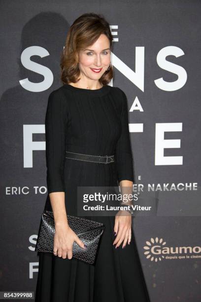 Elsa Zylberstein attends "Le Sens De La Fete" Paris Premiere at Le Grand Rex on September 26, 2017 in Paris, France.