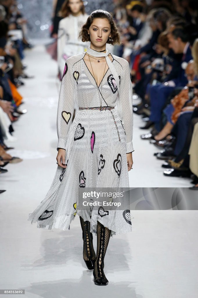 Christian Dior : Runway - Paris Fashion Week Womenswear Spring/Summer 2018