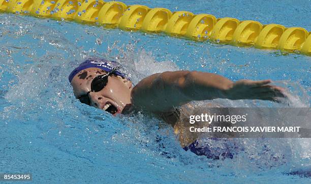 This file picture taken on July 24, 2005 shows Great Britain's Joanne Jackson swimming in the Women's 400M Freestyle preliminary during the XI FINA...