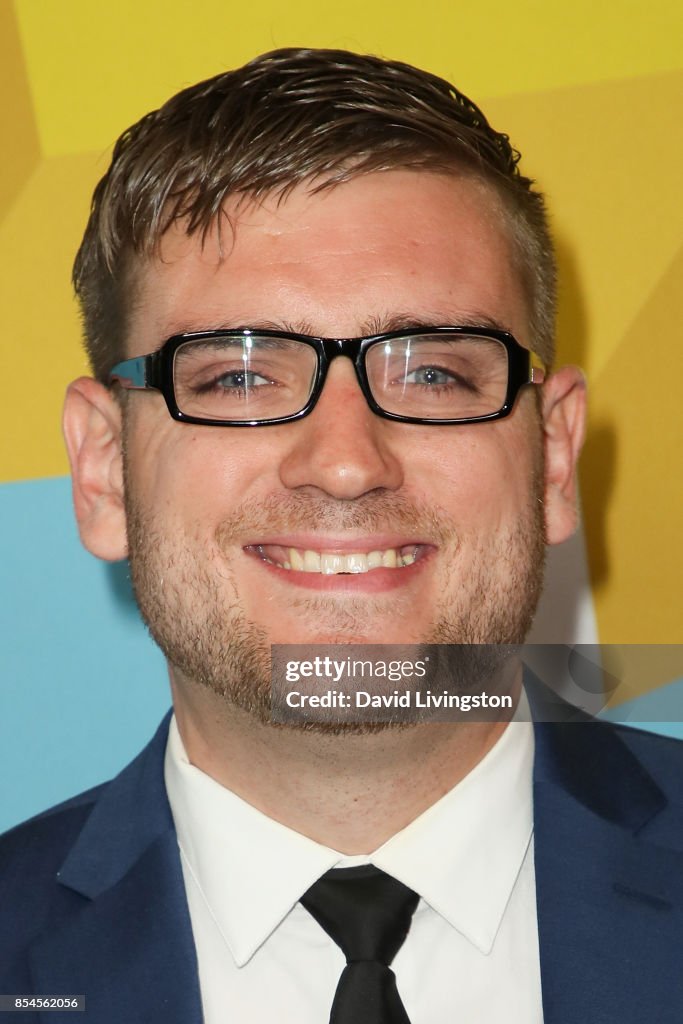 7th Annual Streamy Awards - Arrivals