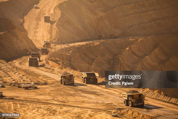 bingham canyon copper mine, utah, usa - bingham canyon mine stock pictures, royalty-free photos & images