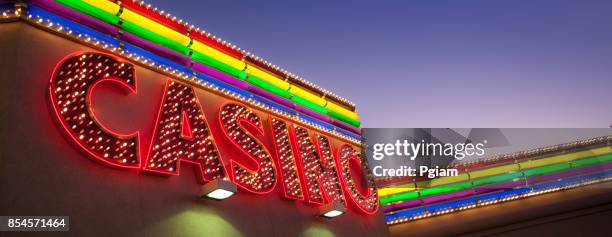 Neonlichter Panorama Des Rainbow Casinos In Nevada West Wendover, Stock-Foto
