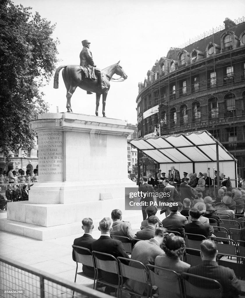 Military - Marshal Foch Memorial Garden - Lower Grosvenor Garden, Westminster, London