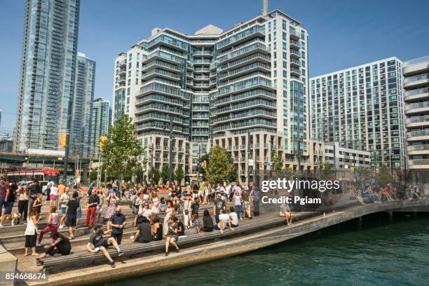 people outside in toronto ontario canada - toronto waterfront stock pictures, royalty-free photos & images