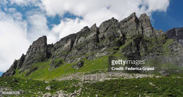 granite mountain peaks at alpe veglia natural park - veglia stockfoto's en -beelden