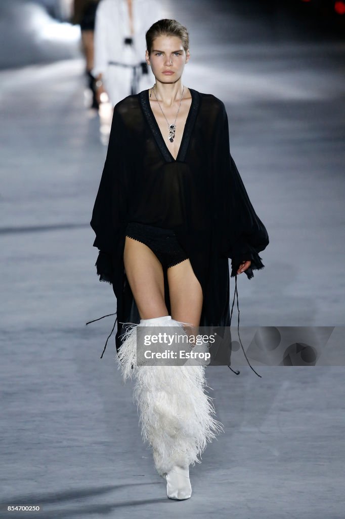 Saint Laurent : Runway -Paris Fashion Week Womenswear Spring/Summer 2018