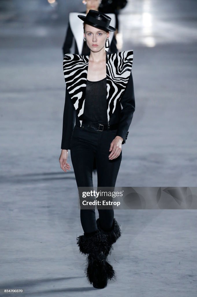 Saint Laurent : Runway -Paris Fashion Week Womenswear Spring/Summer 2018