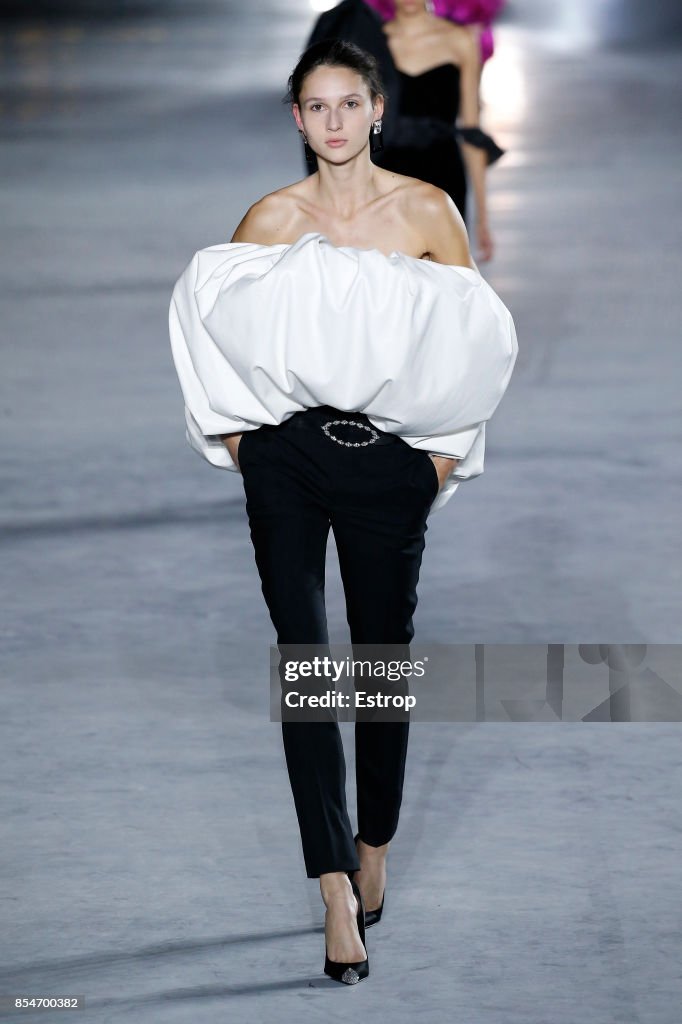 Saint Laurent : Runway -Paris Fashion Week Womenswear Spring/Summer 2018