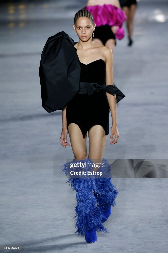 Saint Laurent : Runway -Paris Fashion Week Womenswear Spring/Summer 2018