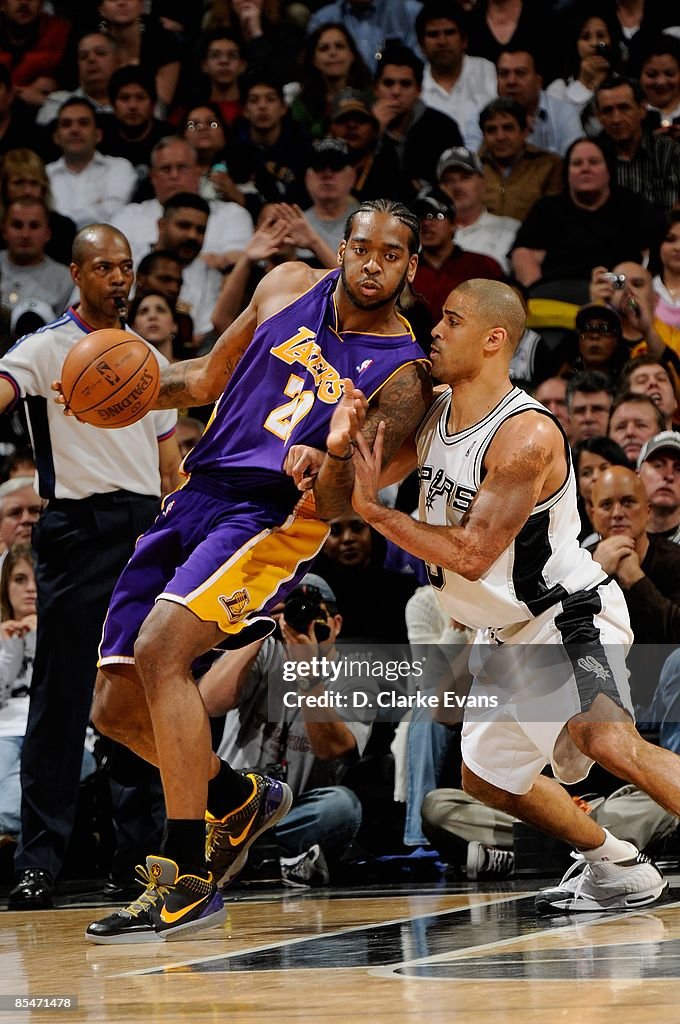 Los Angeles Lakers v San Antonio Spurs