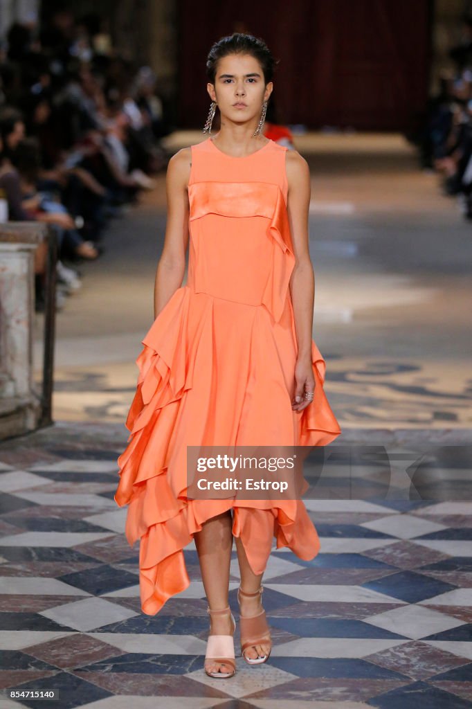 Koche : Runway - Paris Fashion Week Womenswear Spring/Summer 2018