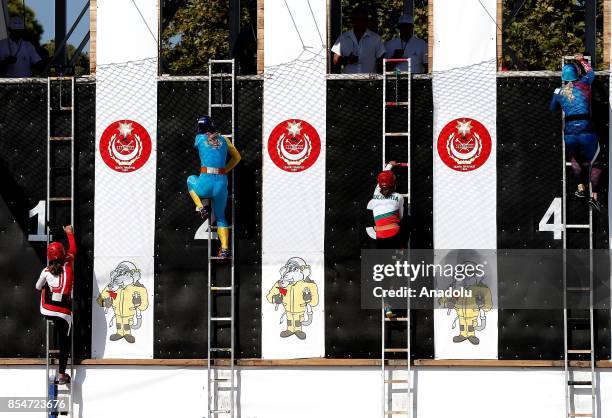 Fireman Ladder Racing 431 Firefighter Climbing Ladder Stock Photos, High-Res Pictures, and ...