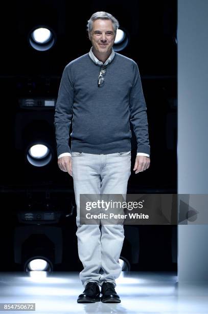 Olivier Lapidus acknowledges the audience after the Lanvin show as part of the Paris Fashion Week Womenswear Spring/Summer 2018 on September 27, 2017...