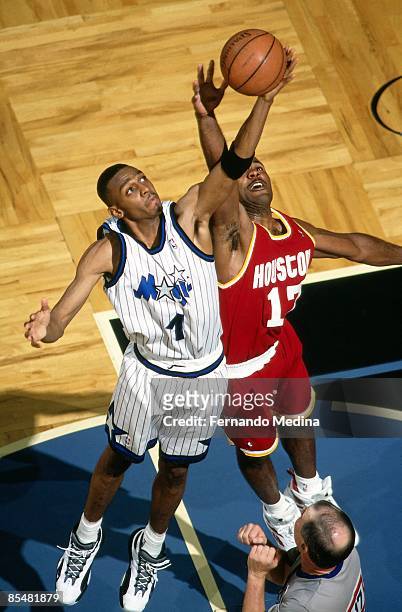 Anfernee Hardaway of the Orlando Magic battles for the rebound News  Photo - Getty Images