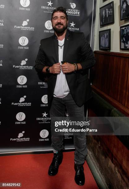 Singer Antonio Orozco attends the 'Chicote Awards 2017' photocall at Museo Chicote restaurant on September 27, 2017 in Madrid, Spain.