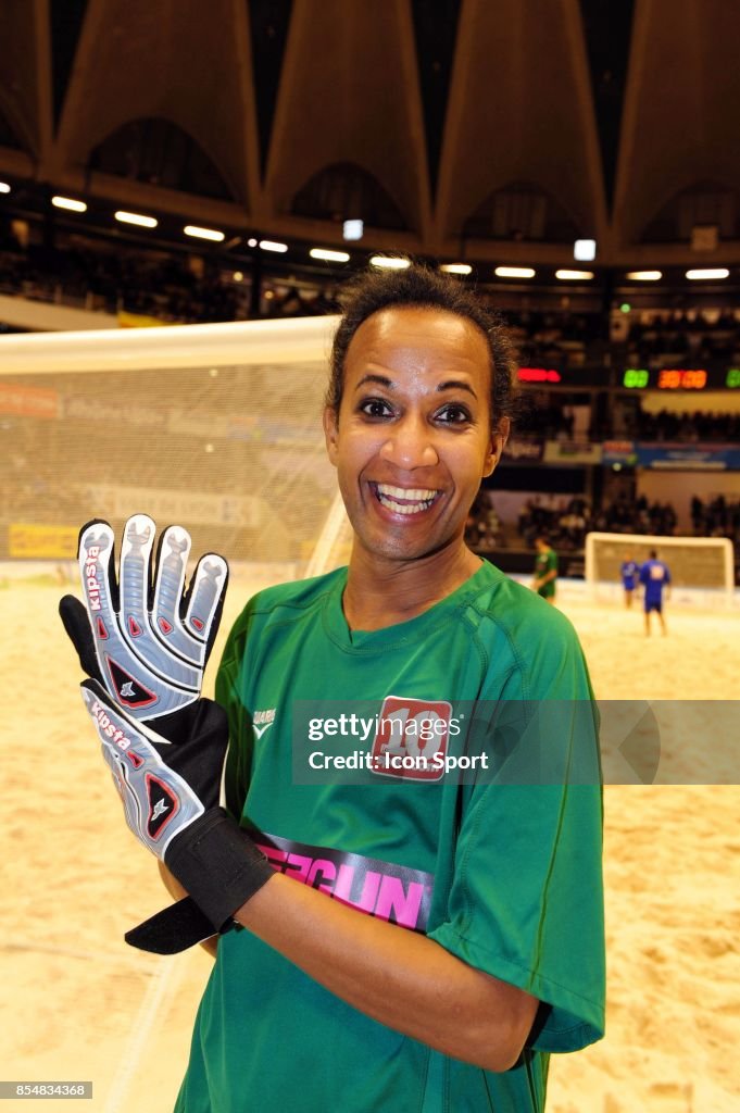 Vincent MCDOOM - - 19.12.2009 - Le Show Beach soccer a Lyon - Tournoi des celebrites - Match caritatif pour l'association Un sou