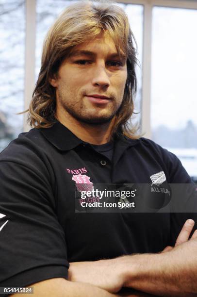 Dimitri SZARZEWSKI - - Operation Adidas - Joueurs All Blacks et du Stade Francais a la rencontre de jeunes rugbymen - La Faisanderie - Parc de Saint...