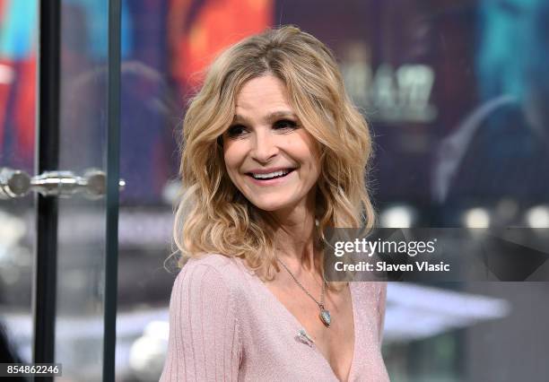 Actress Kyra Sedgwick visits "Extra" at H&M Times Square on September 27, 2017 in New York City.