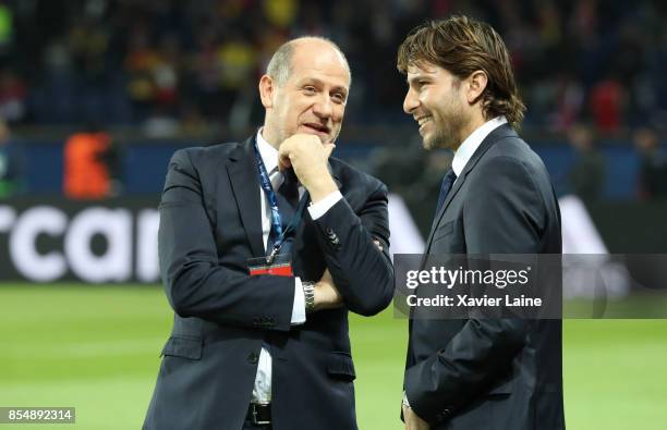 Antero Henrique and Maxwell of Paris Saint-Germain during the UEFA Champions League group B match between Paris Saint-Germain and Bayern Muenchen at...