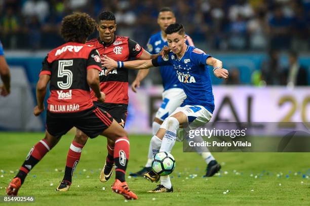 Diego Barbosa of Cruzeiro struggles for the ball with Orlando Berrio of Flamengo during a match between Cruzeiro and Flamengo as part of Copa do...