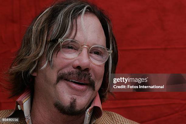 Mickey Rouk 72 Mickey Rourke Actor Fotos Stock Photos, High-Res Pictures, and ...