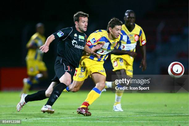 Duel Rui DOLORES / Jeremie RODRIGUES - Creteil / Gueugnon - - 4eme journee de Ligue 2 -