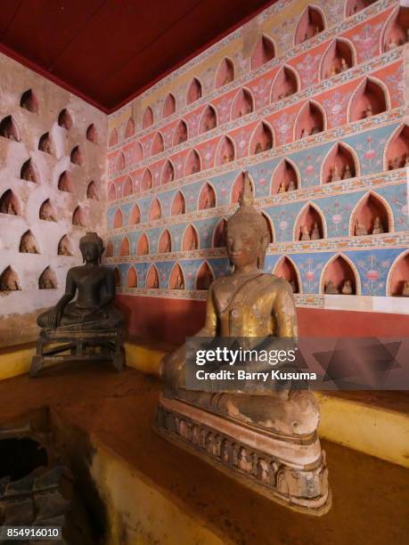 wat si saket, laos. - wat si saket stock pictures, royalty-free photos & images