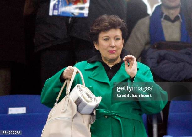 Roselyne BACHELOT et son sac - - France / Pays de Galles - Tournoi des 6 Nations 2009 - Stade de France -