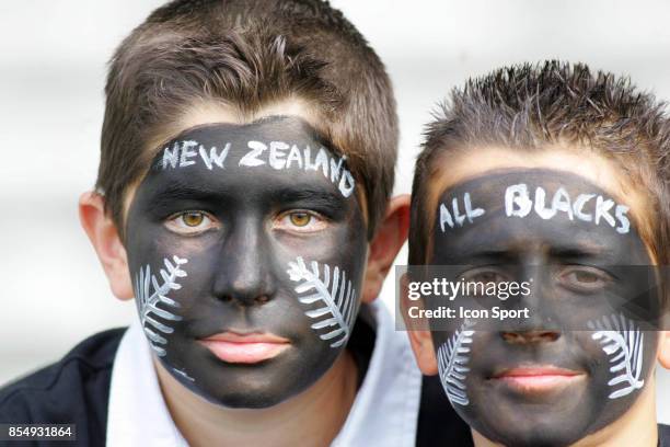 Supporters All Blacks - - Nouvelle Zelande / Roumanie - Coupe du Monde de Rugby 2007 -