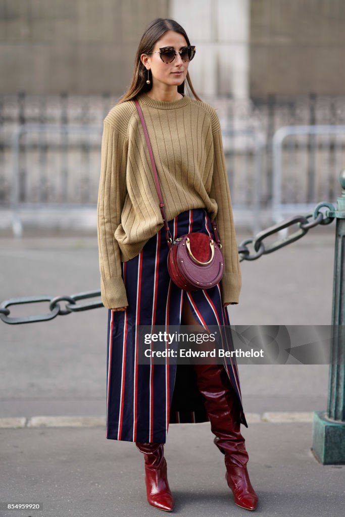 Street Style : Paris Fashion Week Womenswear Spring/Summer 2018 : Day Two
