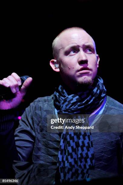 Isaoc Singer 1,042 The Fray Singer Stock Photos, High-Res Pictures, and Images ...