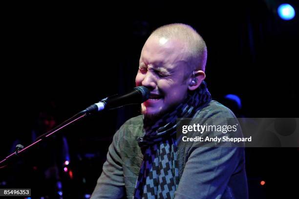 Isaoc Singer 1,042 The Fray Singer Stock Photos, High-Res Pictures, and Images ...