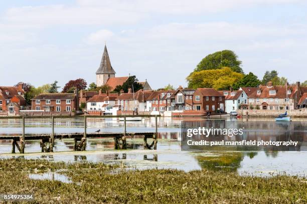 village of bosham, west sussex - sussex occidentale foto e immagini stock