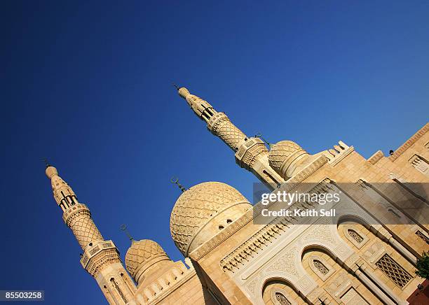 jumeirah mosque, dubai. - jumeirah mosque stock pictures, royalty-free photos & images