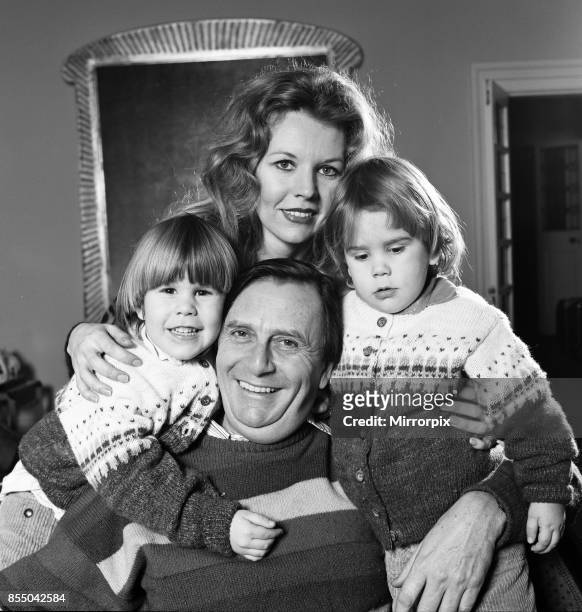 Barry Humphries with his wife Diane Millstead and their children Rupert and Oscar, December 1984.